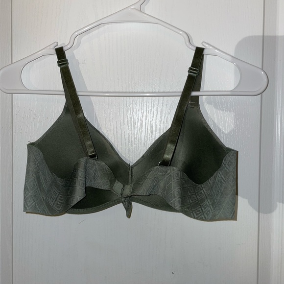Green Bra - Picture 3 of 3